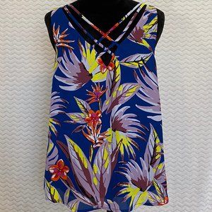 NWT Renee C Caril Back Detail Top - Medium